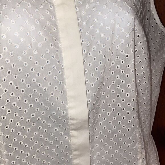 Liz Claiborne Eyelet Button-Down Sleeveless Blouse White Size M NWT - Picture 4 of 7